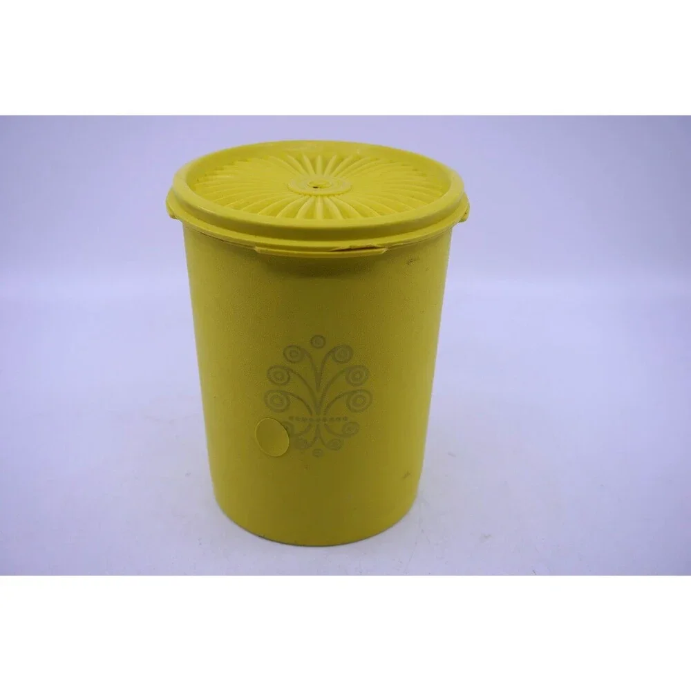 Vintage Small #811-13 Yellow Tupperware Canister 8 in. Daffodil